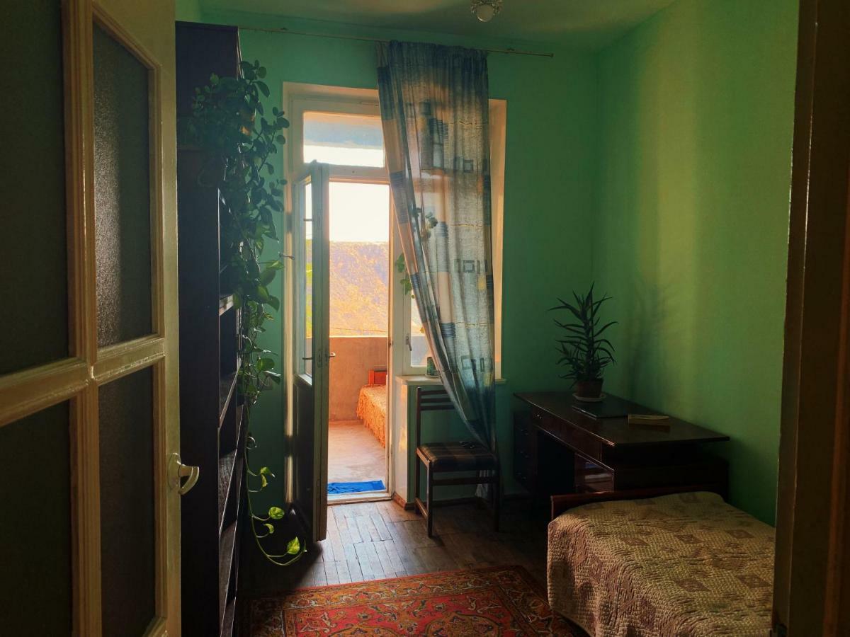 Room In The Centre Yerevan Exterior photo